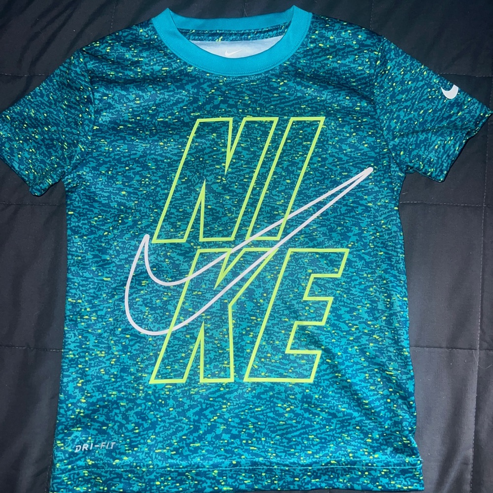 Nike Kids Dri-Fit Tee- Boys Size 4 (XS)